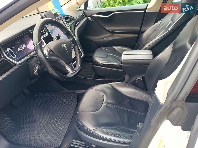 Лифтбек Tesla Model S 2013 в Сквире