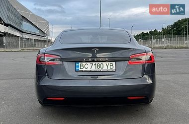 Лифтбек Tesla Model S 2016 в Львове