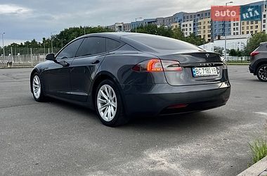 Лифтбек Tesla Model S 2016 в Львове