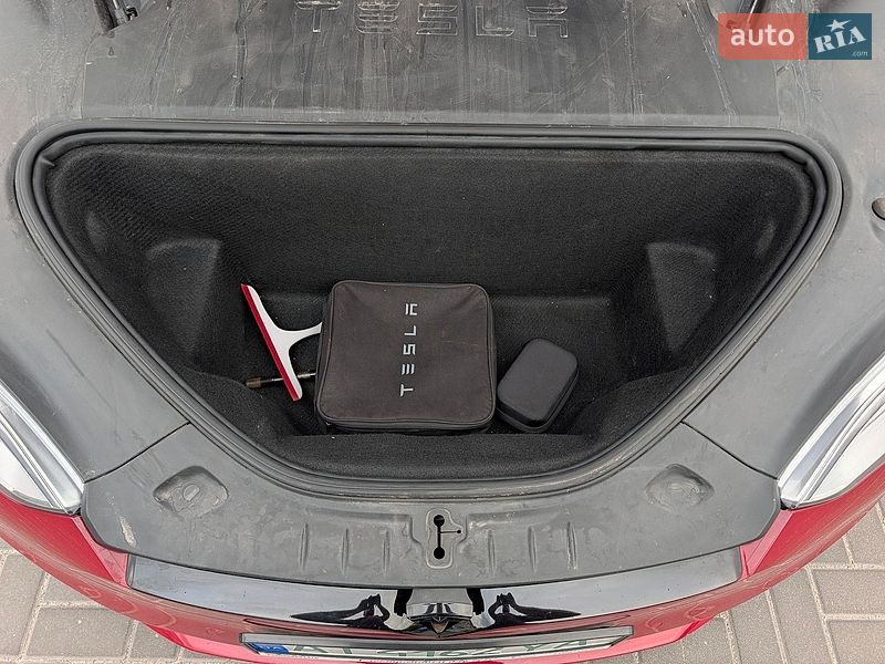 Лифтбек Tesla Model S 2019 в Белой Церкви