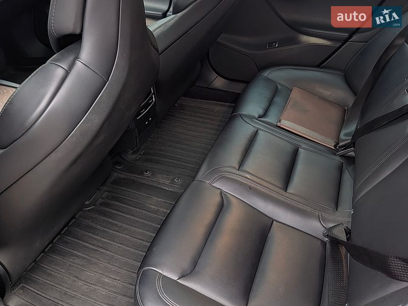 Лифтбек Tesla Model S 2019 в Белой Церкви