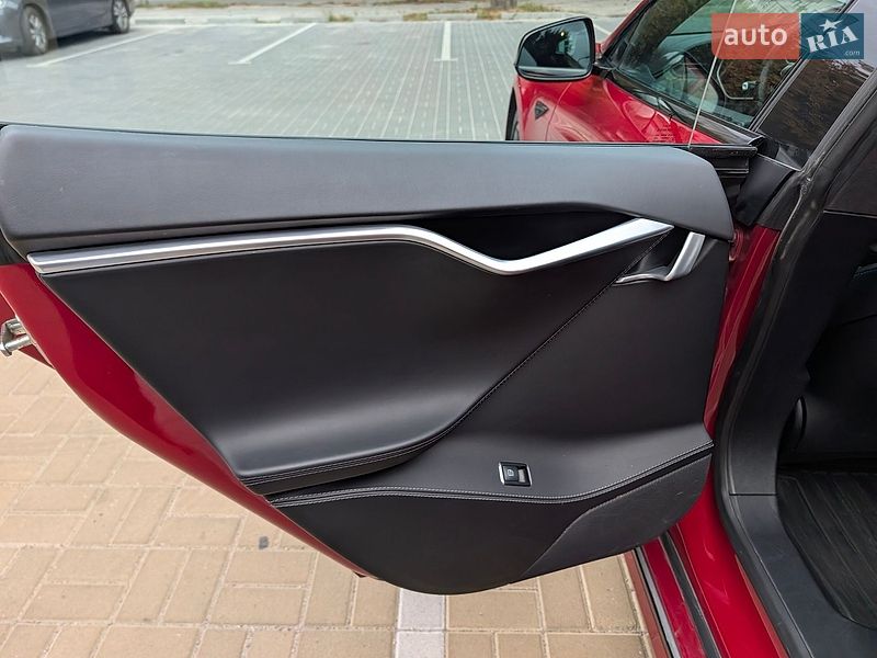 Лифтбек Tesla Model S 2019 в Белой Церкви