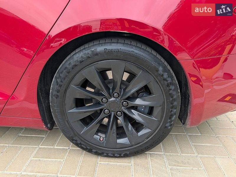 Лифтбек Tesla Model S 2019 в Белой Церкви