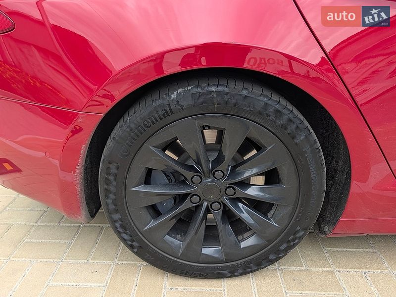 Лифтбек Tesla Model S 2019 в Белой Церкви