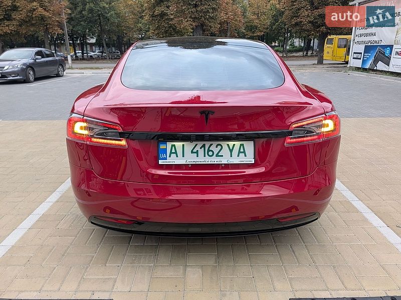 Лифтбек Tesla Model S 2019 в Белой Церкви