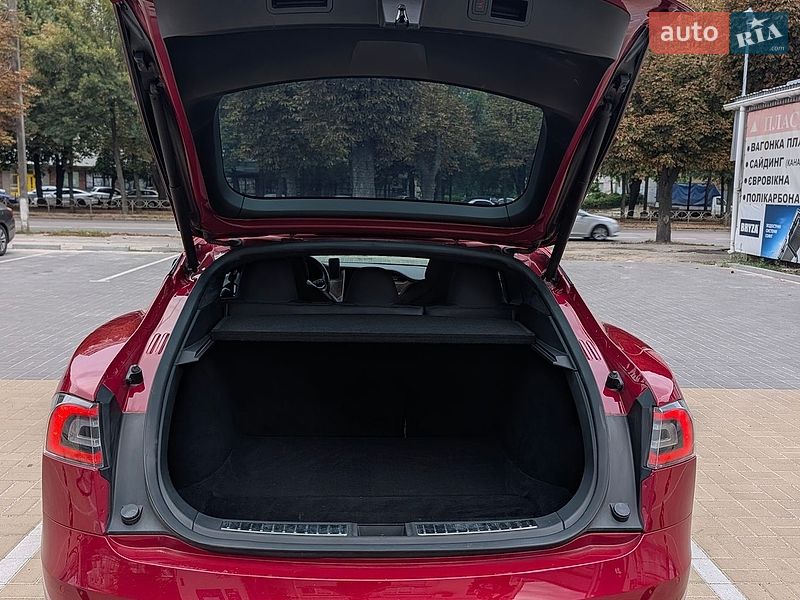 Лифтбек Tesla Model S 2019 в Белой Церкви