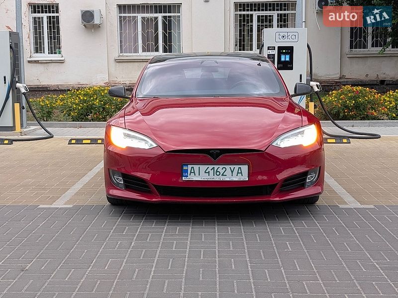 Лифтбек Tesla Model S 2019 в Белой Церкви