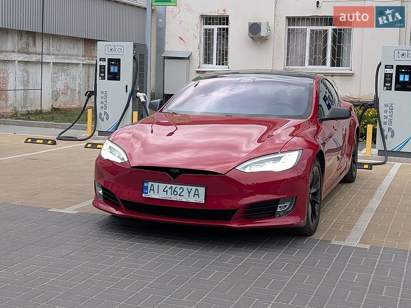 Лифтбек Tesla Model S 2019 в Белой Церкви
