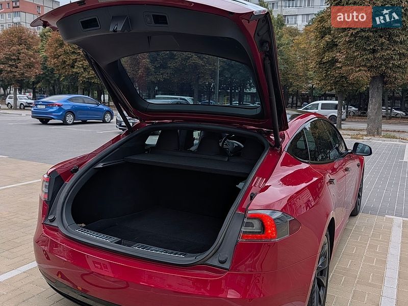 Лифтбек Tesla Model S 2019 в Белой Церкви