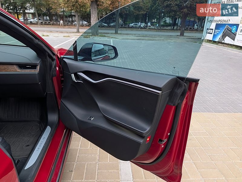 Лифтбек Tesla Model S 2019 в Белой Церкви
