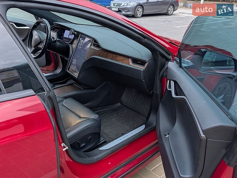 Лифтбек Tesla Model S 2019 в Белой Церкви