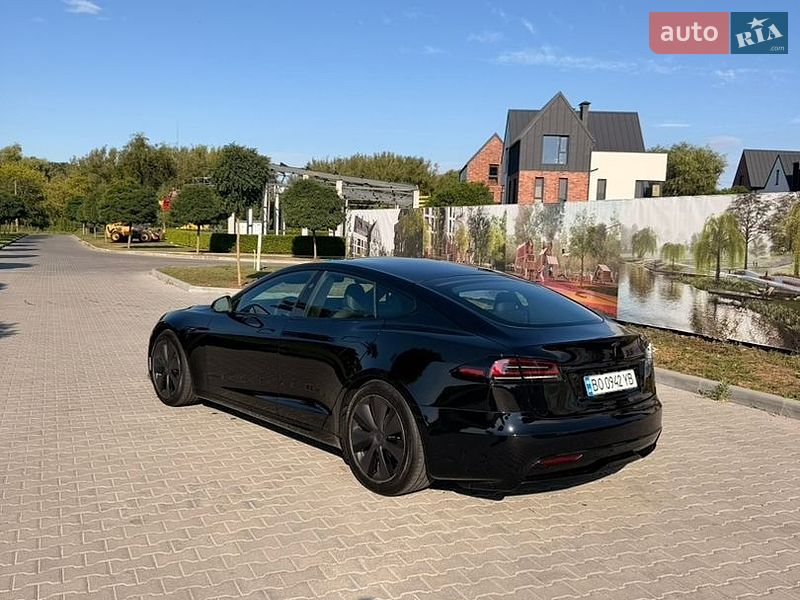 Ліфтбек Tesla Model S 2023 в Умані