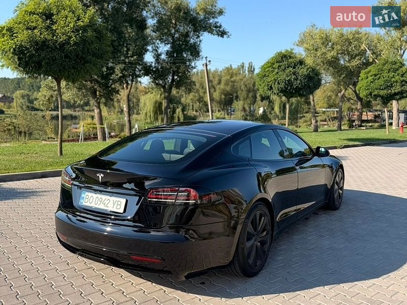 Ліфтбек Tesla Model S 2023 в Умані