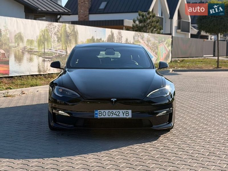 Ліфтбек Tesla Model S 2023 в Умані