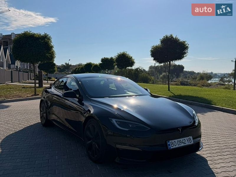Ліфтбек Tesla Model S 2023 в Умані