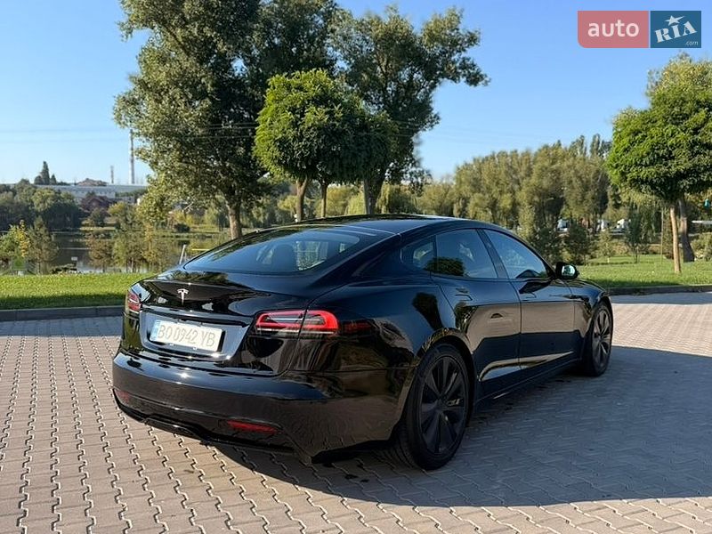 Ліфтбек Tesla Model S 2023 в Умані