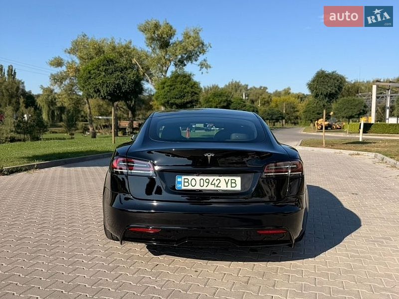 Ліфтбек Tesla Model S 2023 в Умані