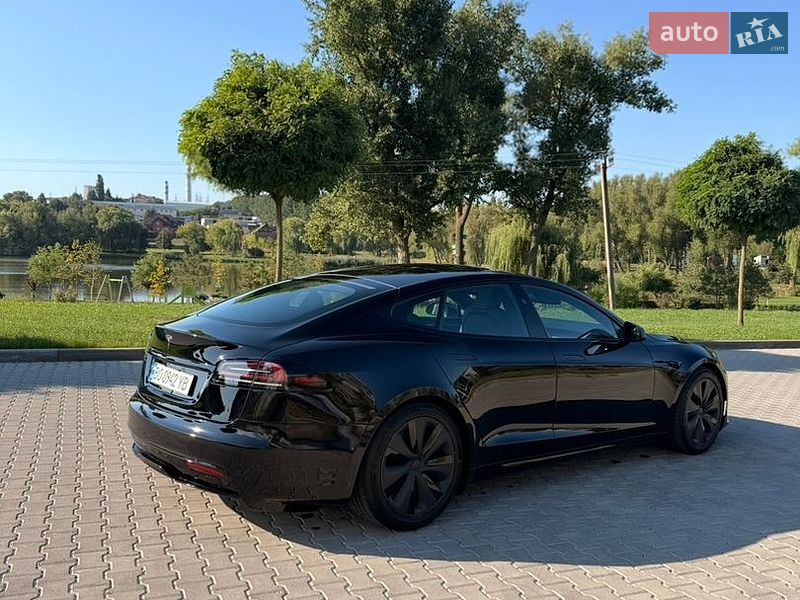 Ліфтбек Tesla Model S 2023 в Умані