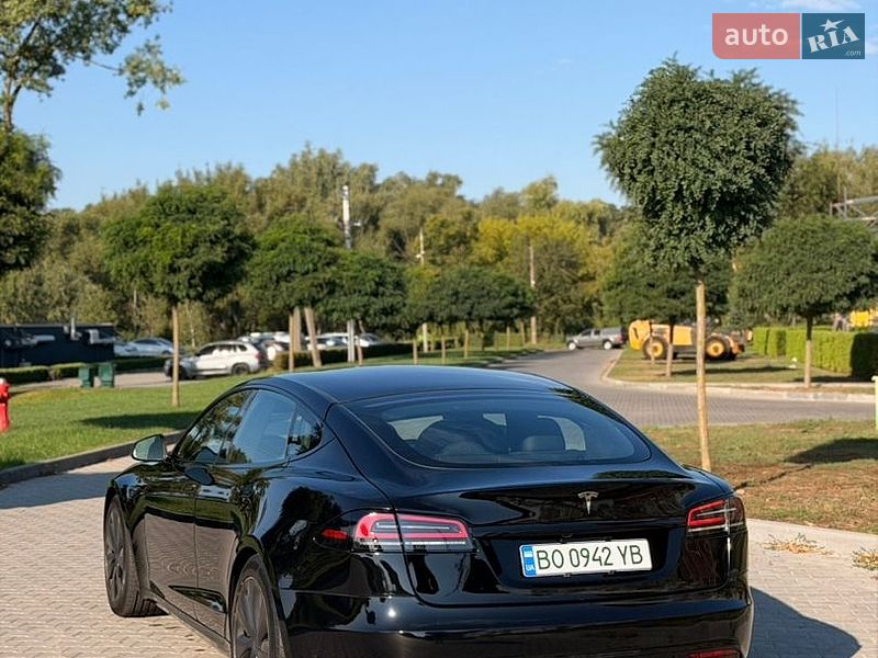 Ліфтбек Tesla Model S 2023 в Умані