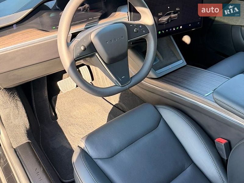 Ліфтбек Tesla Model S 2023 в Умані