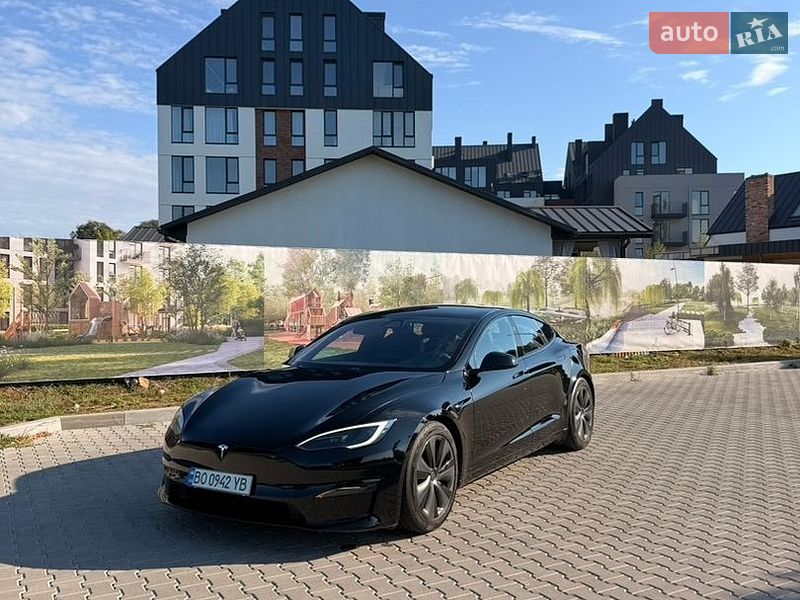 Ліфтбек Tesla Model S 2023 в Умані