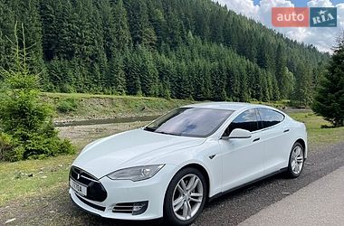 Ліфтбек Tesla Model S 2014 в Львові