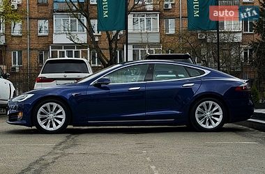 Лифтбек Tesla Model S 2018 в Киеве