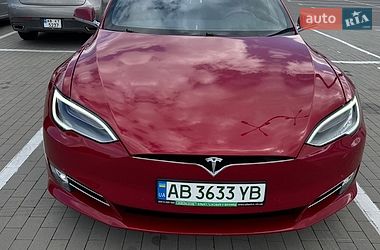 Лифтбек Tesla Model S 2018 в Виннице