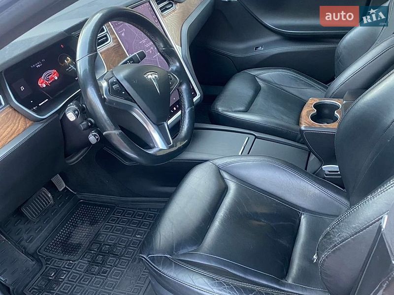 Лифтбек Tesla Model S 2016 в Харькове