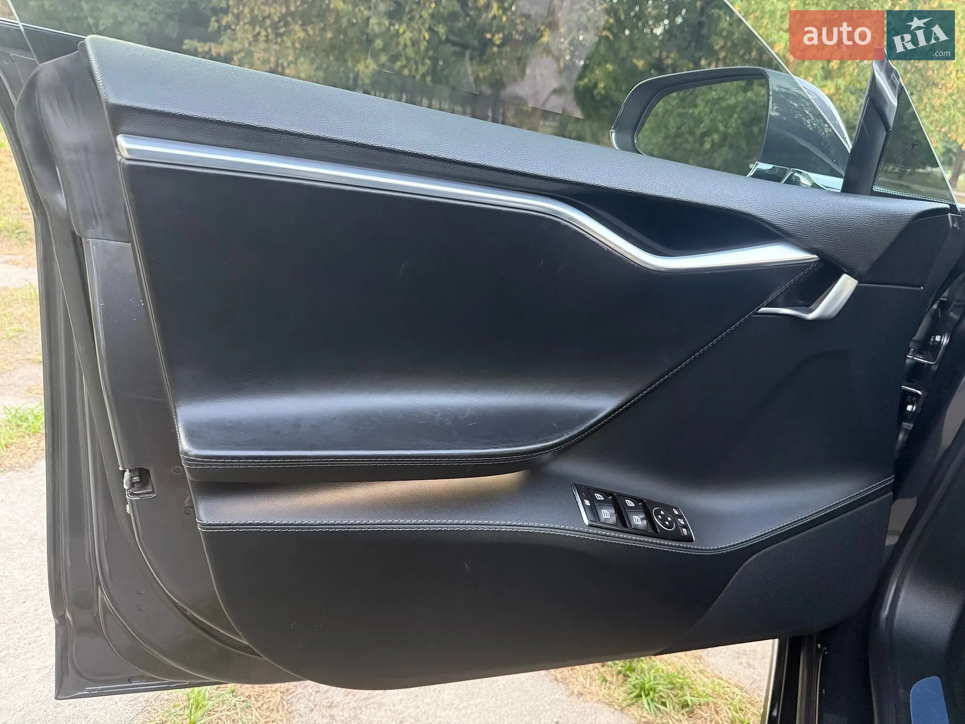 2015 Tesla Model S - мініатюра 13