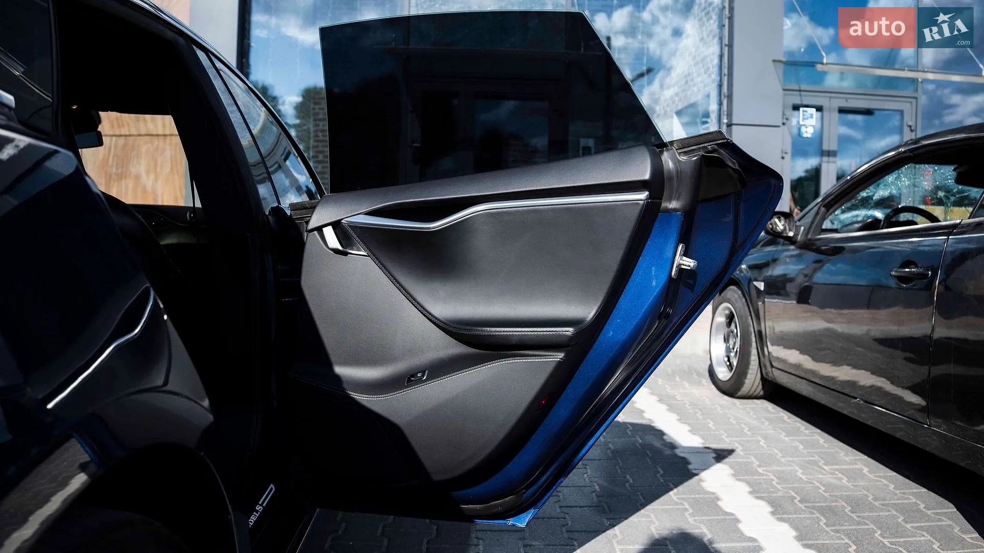 2015 Tesla Model S - мініатюра 12