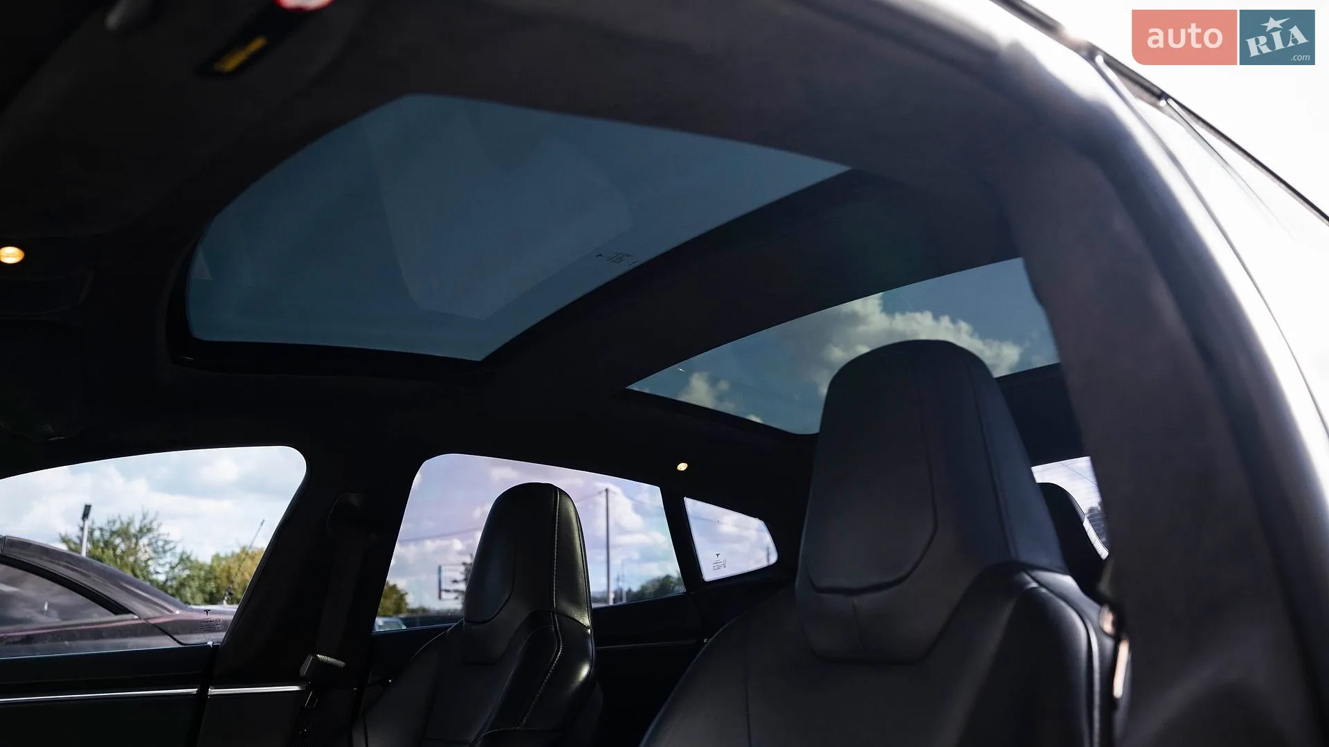2015 Tesla Model S - мініатюра 26