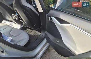 Ліфтбек Tesla Model S 2014 в Ніжині
