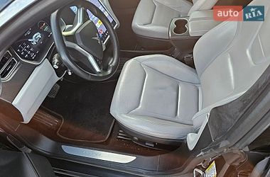 Ліфтбек Tesla Model S 2015 в Львові