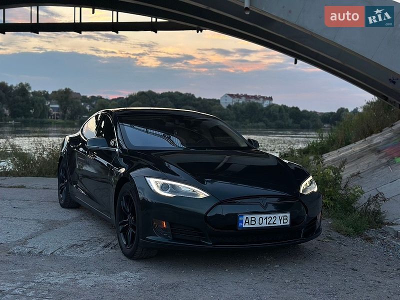 Tesla Model S 2013 Tesla Model S 2013