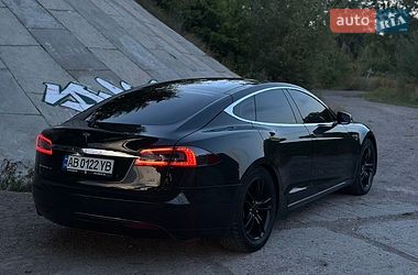 Лифтбек Tesla Model S 2013 в Виннице