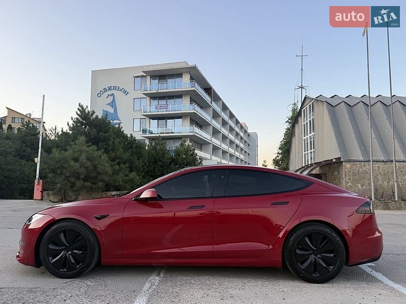 Лифтбек Tesla Model S 2023 в Николаеве