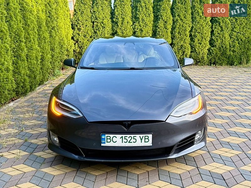 Ліфтбек Tesla Model S 2020 в Самборі