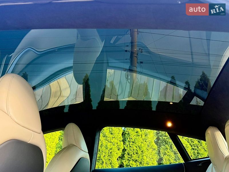 Ліфтбек Tesla Model S 2020 в Самборі