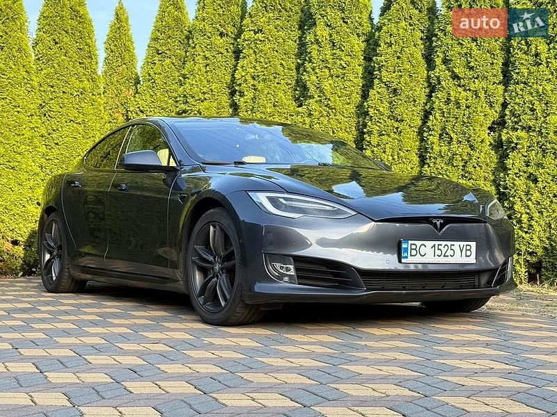 Ліфтбек Tesla Model S 2020 в Самборі