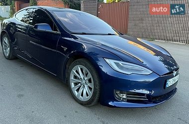 Лифтбек Tesla Model S 2018 в Днепре