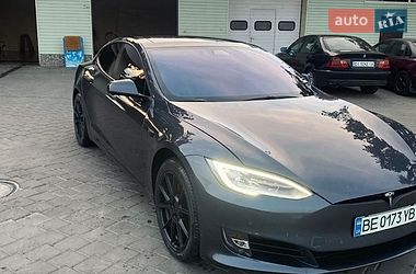 Лифтбек Tesla Model S 2018 в Николаеве