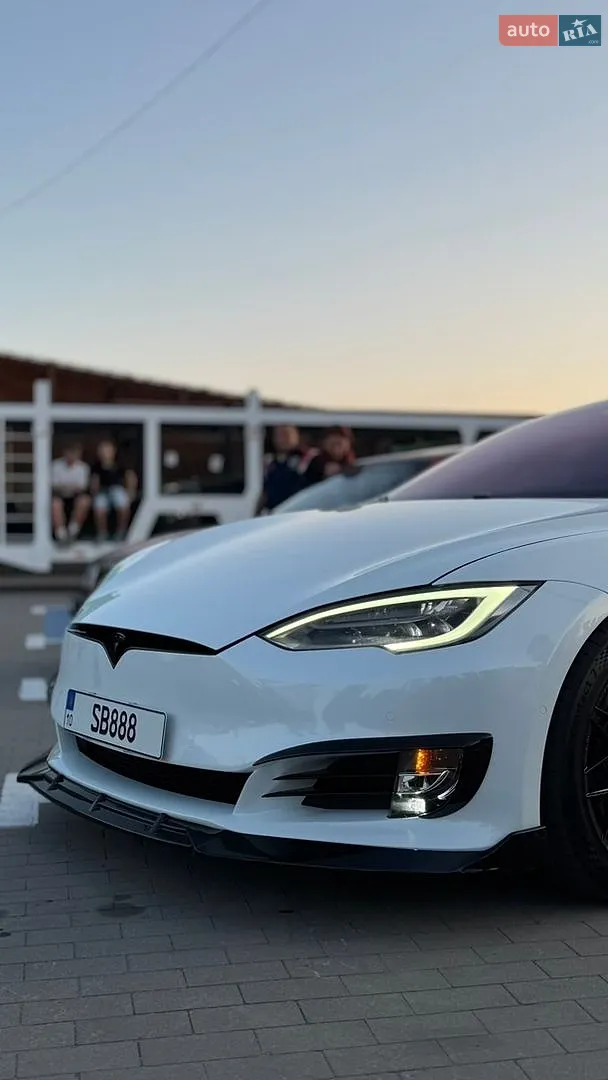 2019 Tesla Model S - мініатюра 8