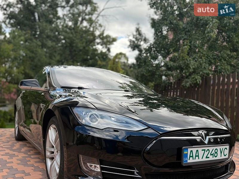 Tesla Model S 2013 Tesla Model S 2013