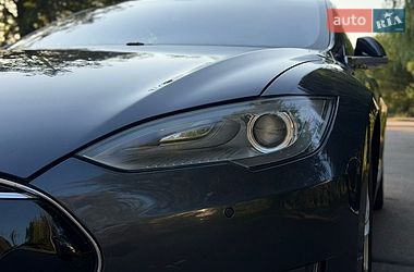 Ліфтбек Tesla Model S 2015 в Кривому Розі фото 13 Ліфтбек Tesla Model S 2015 в Кривому Розі