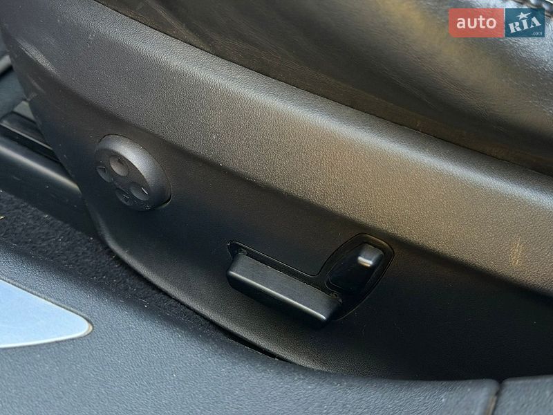 Ліфтбек Tesla Model S 2015 в Кривому Розі фото 23 Ліфтбек Tesla Model S 2015 в Кривому Розі