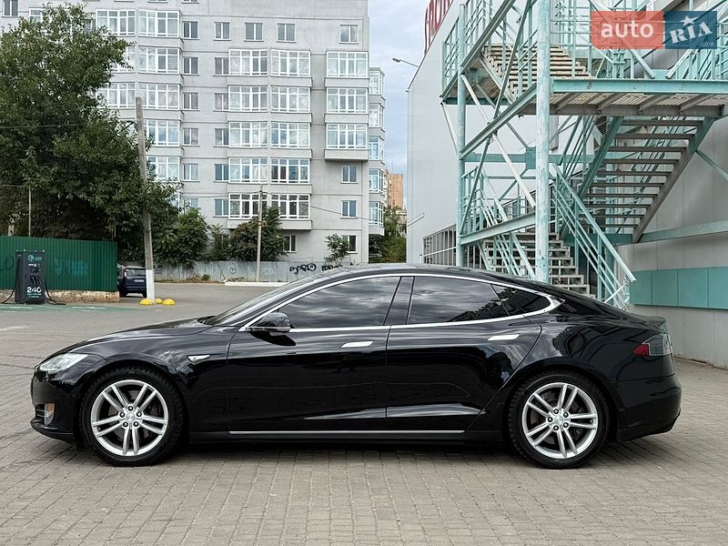Лифтбек Tesla Model S 2015 в Одессе