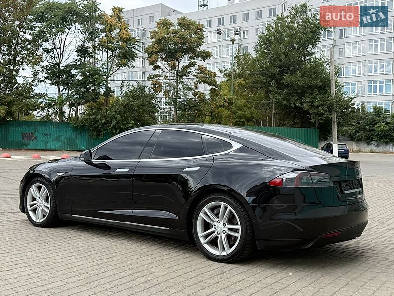 Лифтбек Tesla Model S 2015 в Одессе