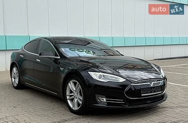 Лифтбек Tesla Model S 2015 в Одессе