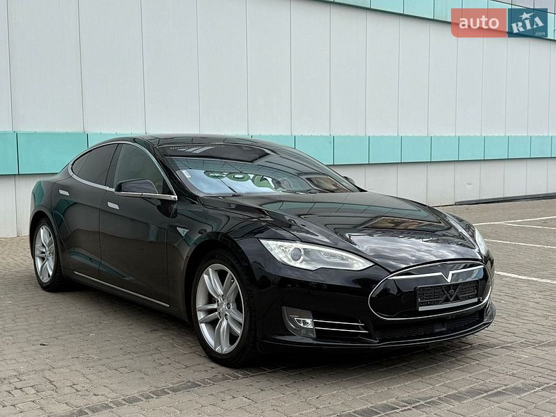 Лифтбек Tesla Model S 2015 в Одессе